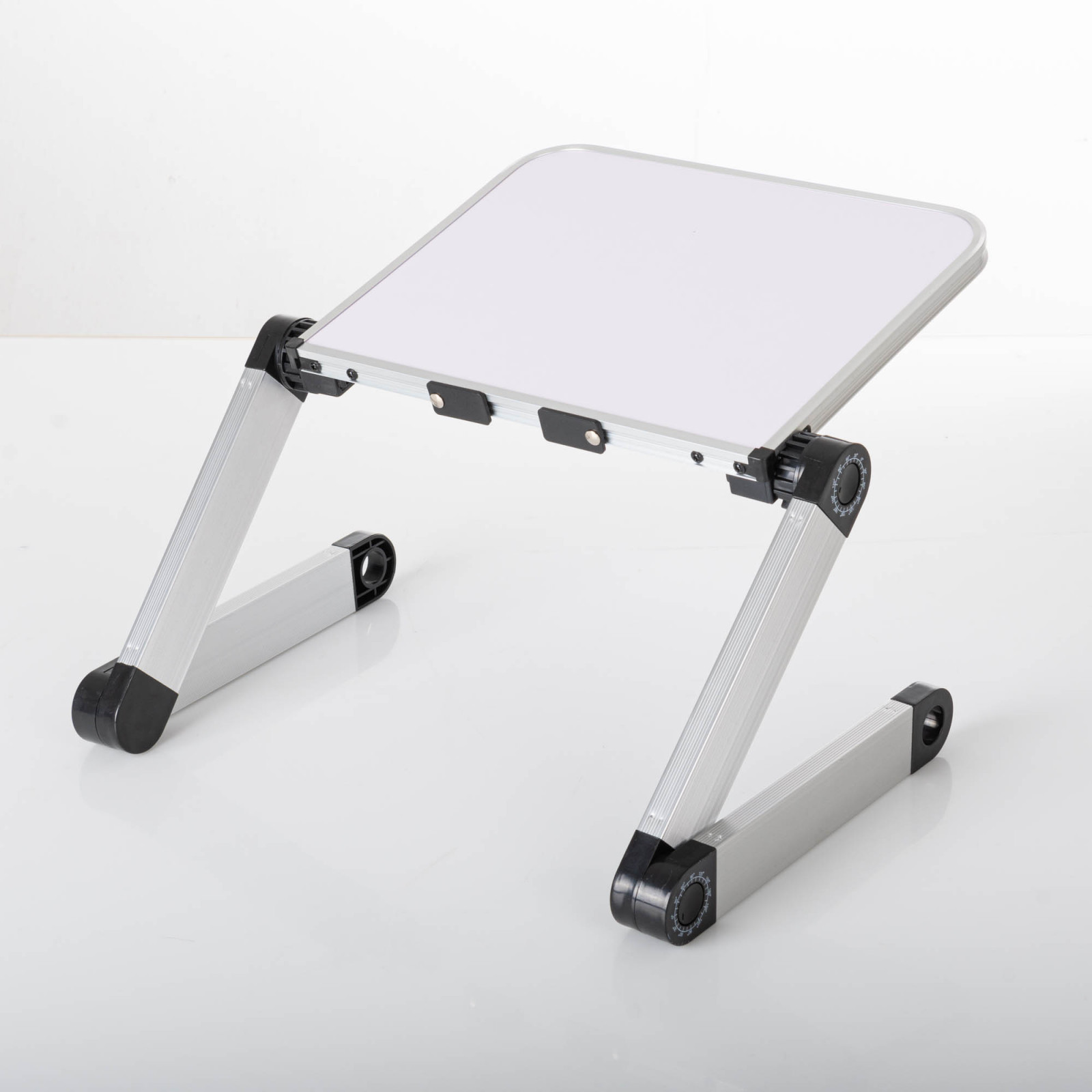 Bytech Soporte Para Laptop Multi Ngulo Plateado